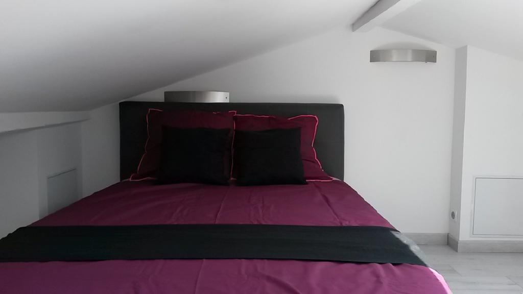 Safranier Townhouse Daire Antibes Oda fotoğraf