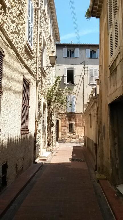 Safranier Townhouse Daire Antibes Oda fotoğraf