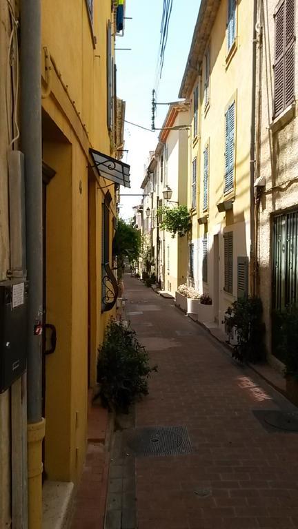 Safranier Townhouse Daire Antibes Oda fotoğraf
